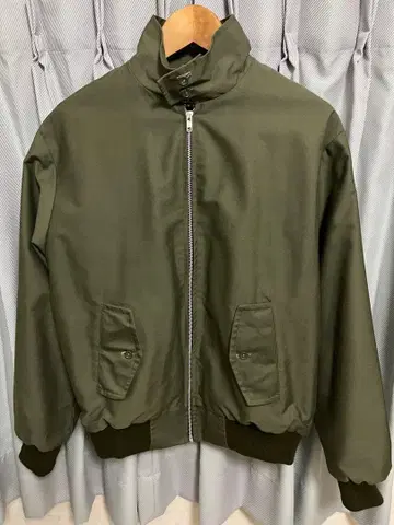 ALEX JONES LONDON 올리브 스윙탑