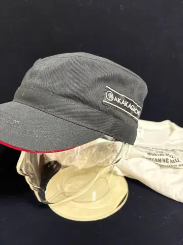 AKAKAGACHI 캡과 T셔츠 세트 L 사이즈