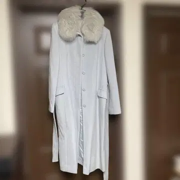 퍼 달린 라이트 그레이 울 롱 코트