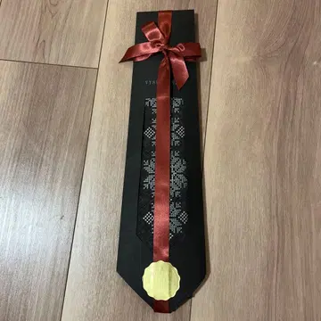 우크라이나 자수 우크라이나 제 블랙 베이스에 화이트 무늬 넥타이 비시반카