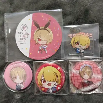 헤븐 번즈 레드 카야모리 츠키우타 캔뱃지 등 굿즈 세트
