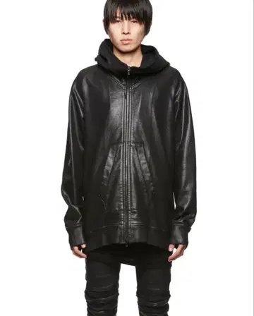 새상품 레어 24AW JULIUS 코팅 후드티 블랙 율리우스