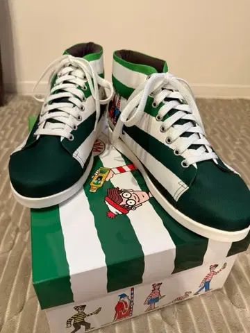 특차 월리 한정판 스니커즈 24.5cm