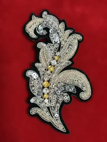 틸리아 ( TILIA ) 페더 브로치