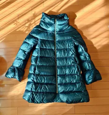 새상품급 Herno 다운 자켓 40