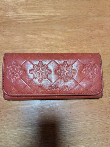 다코타 오렌지 퀼팅 장지갑