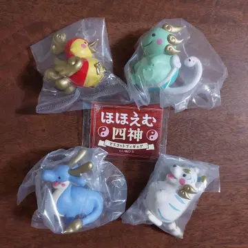 미소 짓는 사신 마스코트 피규어