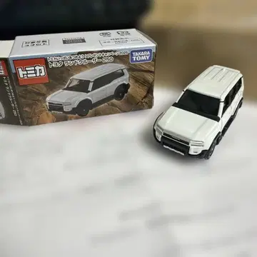 토미카 랜드크루저 250 화이트 화이트 미니카