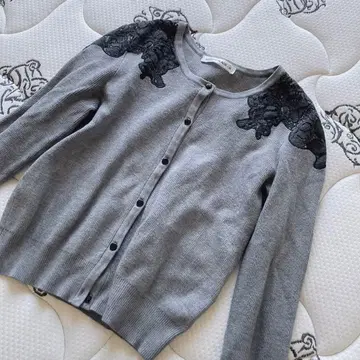 M-Premier 엠프리미어 리브 니트 가디건 레이스 그레이