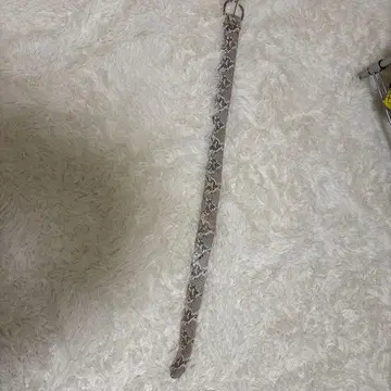 뱀 무늬 디자인 화이트 벨트