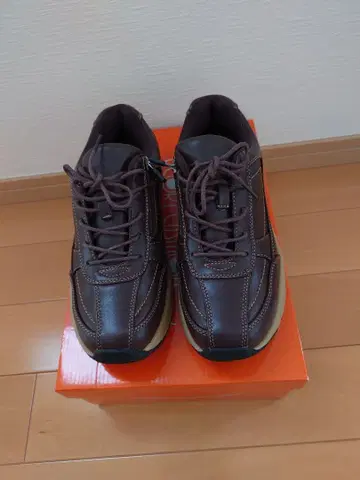 미사용 CORE CUSHION 남성용 24.5EEEE 캐주얼 슈즈