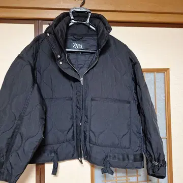 ZARA 블랙 다운 자켓