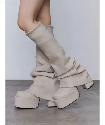 베이지 스웨이드 롱 부츠 SMALL