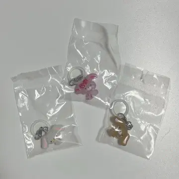 산리오 캐릭터즈 윳토 메지루시 액세서리