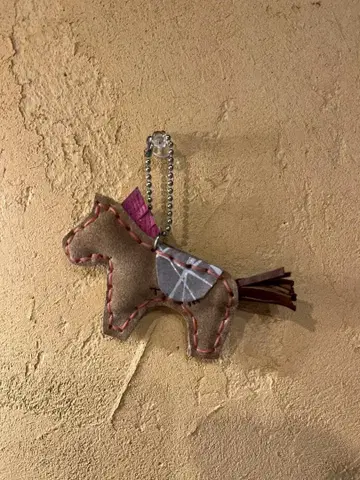 TV에서 소개된 [행운을 부르는 가죽 호스 참]