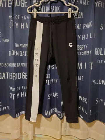 새상품급 CRONOS 블랙 조거 팬츠