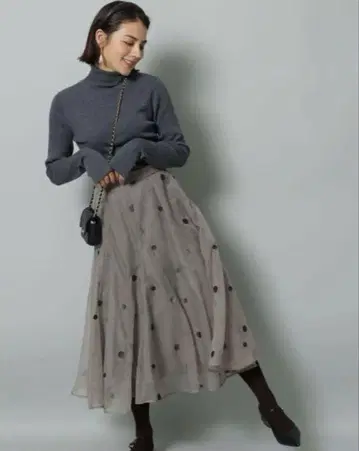 Arpege story 도트 자수 오간자 스커트