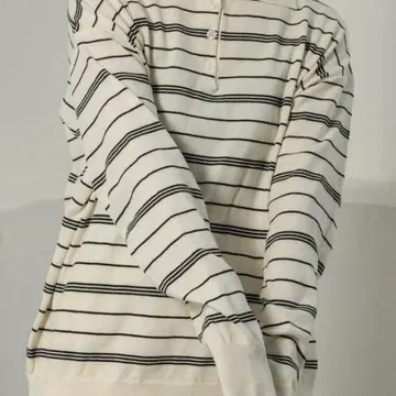 random border polo like over knit White