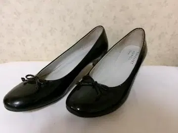 101950 마가렛호웰 에나멜 펌프스 블랙 24cm