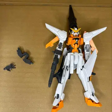 건담 프라모델 HG 큐리오스 조립 완료