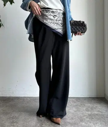 DOUDOU 바이어스 세미 플레어 팬츠