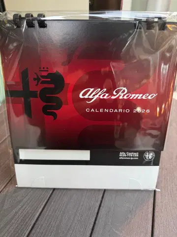 알파 로메오 2026년 오리지널 탁상 달력