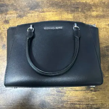 MICHAEL KORS 블랙 가죽 핸드백