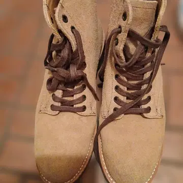 베이지 스웨이드 유케텐 부츠