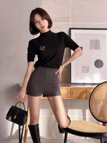 QUNG 벨로아 헤링본 숏 PT 그레이 M 사이즈 미사용 새상품