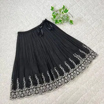 세오리아 [ M ] 새상품급 플리츠 스커트 미디 기장 귀여운 심플 캐주얼