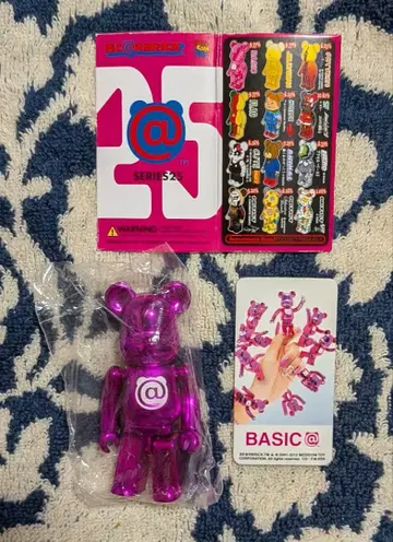 [ 시리즈 25 베이직 @마크 ] 베어브릭 내부 가방 미개봉 카드 포함