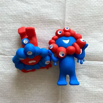 레어 새상품에 가까운 미야쿠미야쿠 피규어 선 자세, 누운 자세 2점 세트