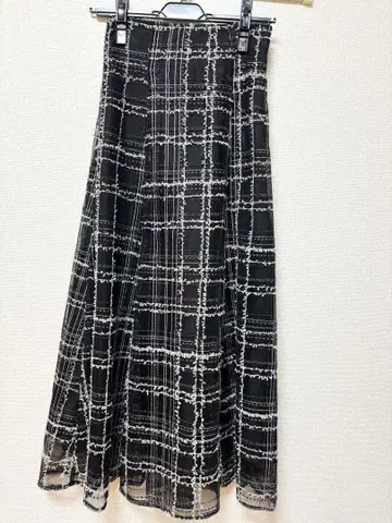 머큐리 듀오 체크 자수 플레어 스커트