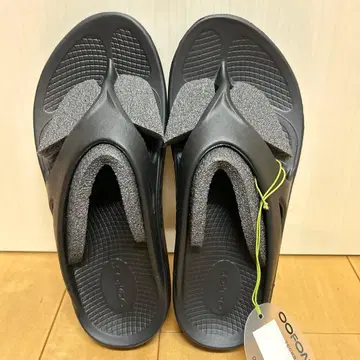 [새상품] OOFOS 샌들