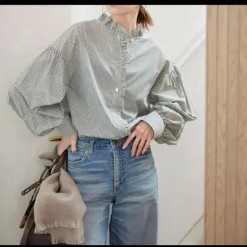 SLOBE IENA 미니 프릴 블라우스