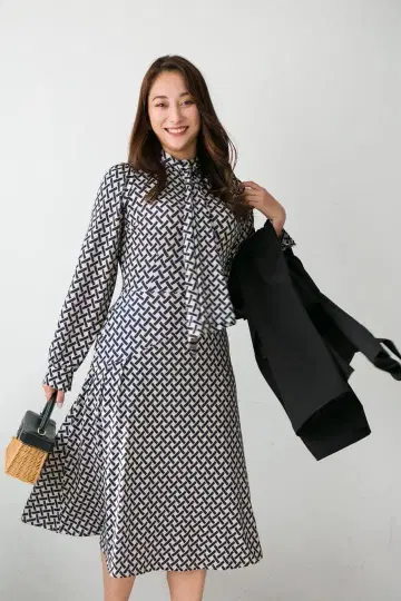 CINEMATIQ 기하학 보타이 원피스 2way