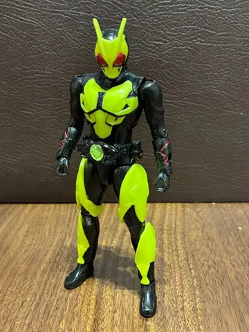 가면라이더 제로원 하이브리드라이즈 피규어