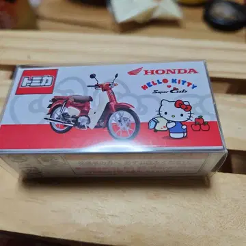 토미카 HONDA 헬로키티 슈퍼커브