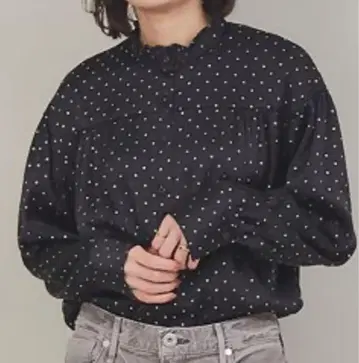 새상품급 중고 RougeVif 샤인 도트 블라우스(아바하우스) 블랙