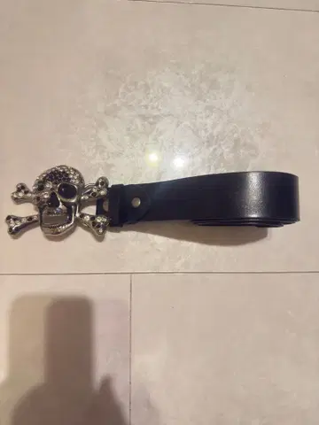 스컬 버클 블랙 가죽 벨트 100cm