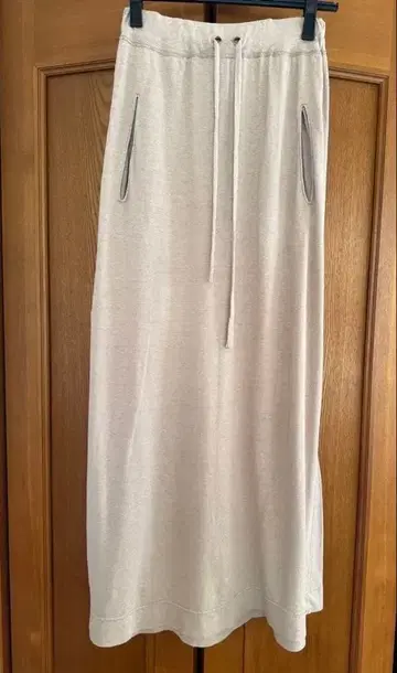 연한 핑크 드로우 스트링 롱 스커트