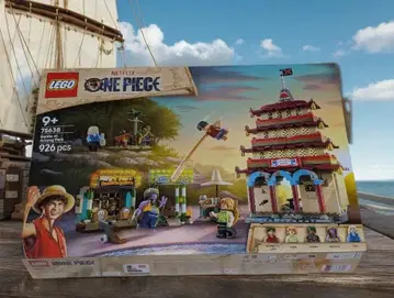 LEGO 원피스 아론 파크의 싸움 75638