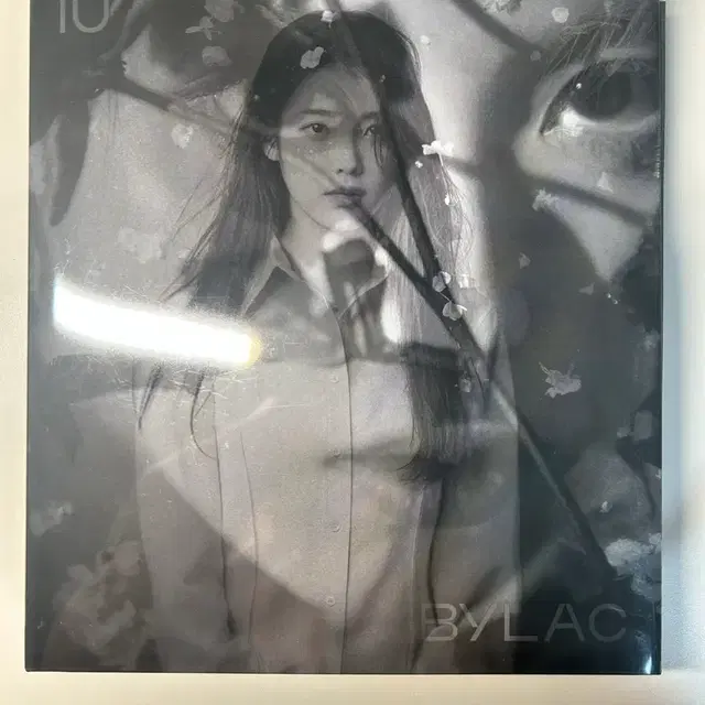 아이유 5집 BYLAC 앨범