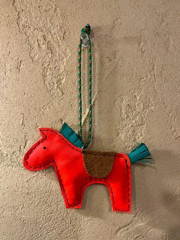 TV에서 소개된 [행운을 부르는 가죽 호스 참]