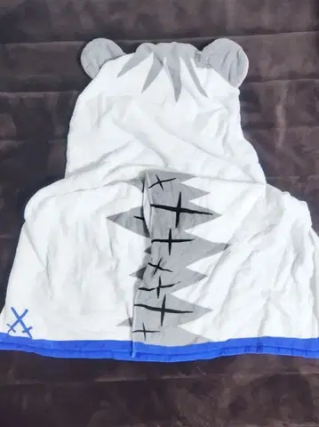 메멘토리 후드 부착 타월 (우타)