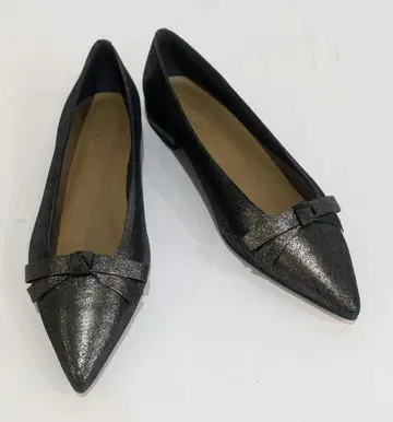 ODETTE E ODILE 오데뜨 앤 오딜 리본 타이 플랫슈즈