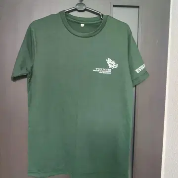 컬러풀 로고 핀 배지 4개 세트 다크 그린 T셔츠 프론트 로고