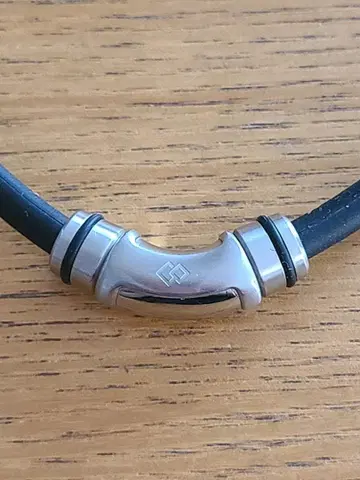 콜란토테 목걸이