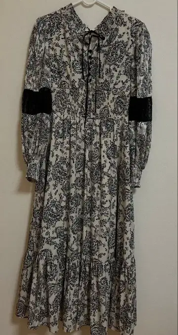 herlipto Winter Floral Long-sleeve Dress