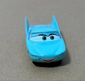 토미카 카즈 플로